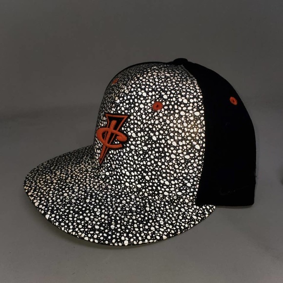 VTG Nike Cleveland Cavaliers Foamposite Penny Blue Hat  RARE Nike Penny Safari Reflective Snapback Cap